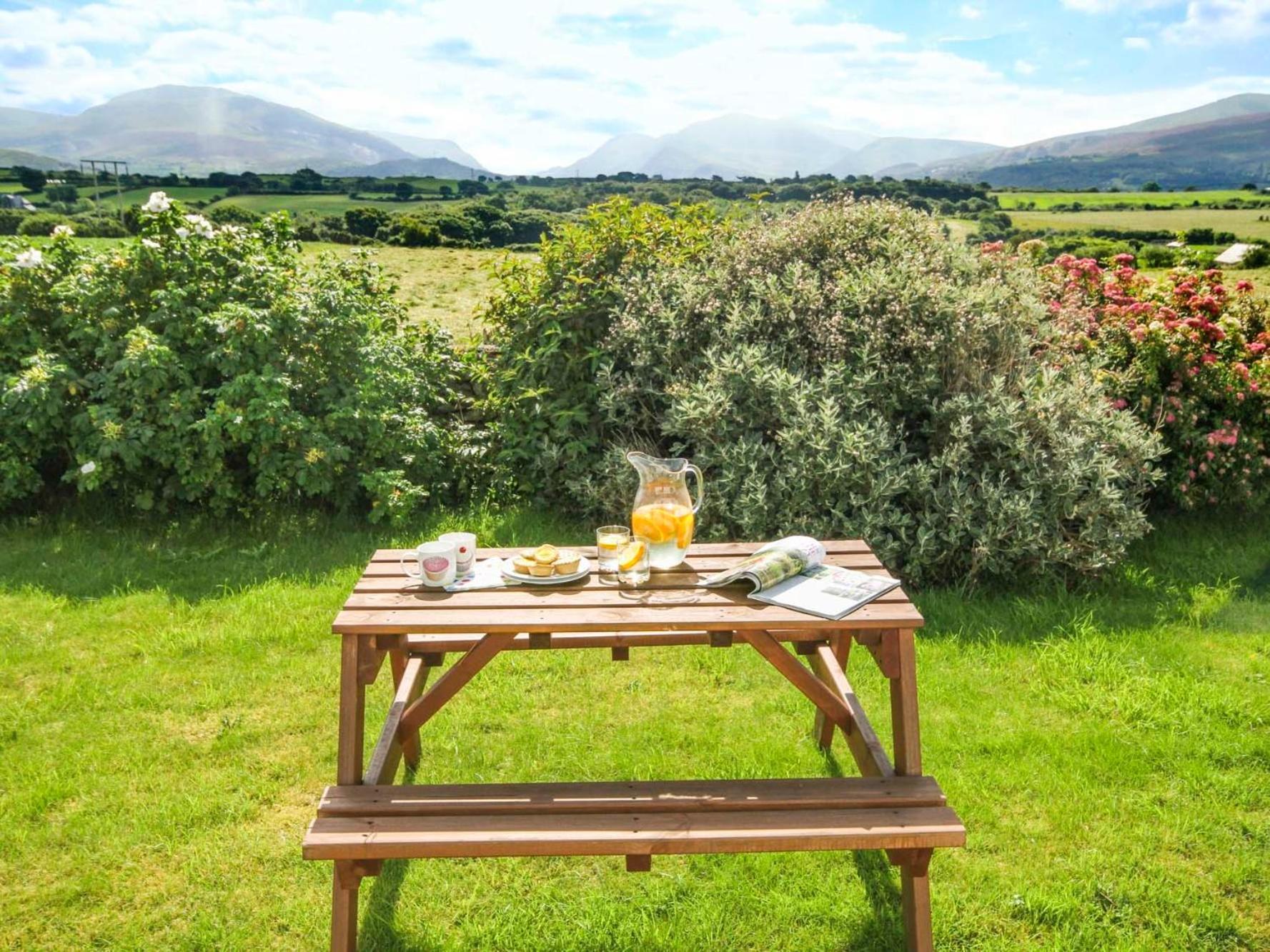 Coed Bolyn Lodge Llanddeiniolen Dış mekan fotoğraf